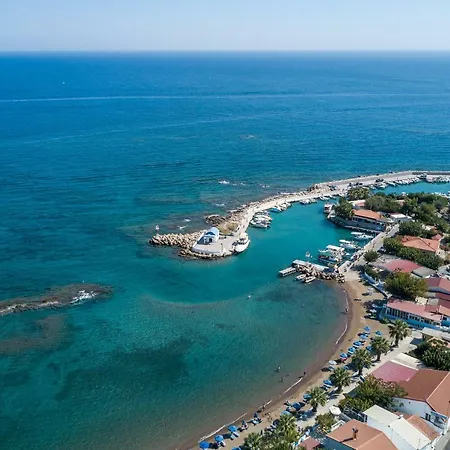 Avi Suites 2 *