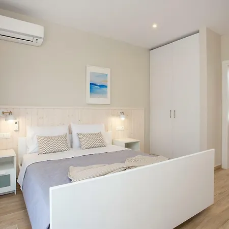 Avi Suites 2 Apartment *